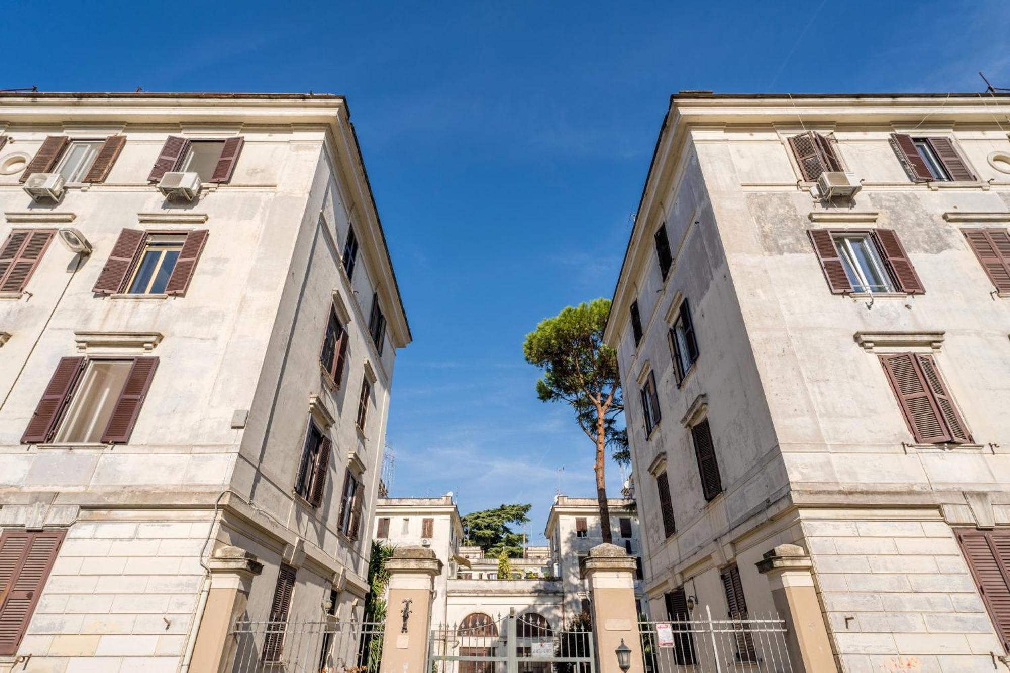 Fisher'S Apartment In Testaccio Rome Exterior photo